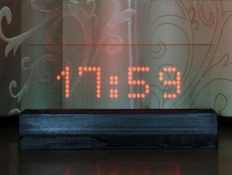 ESP32 + LED 点阵 DIY 透明面板的数字时钟